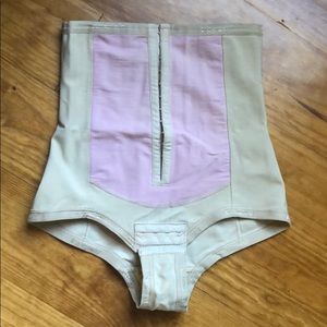 Bellefit corset with hooks size small